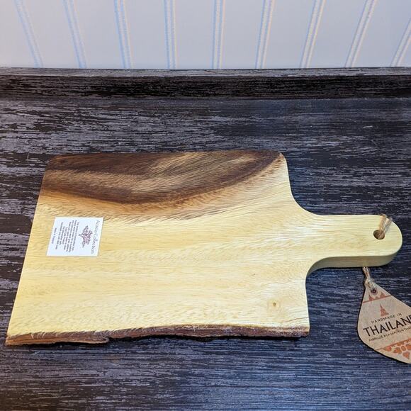 Live Edge Acacia Wood Charcuterie/Cutting/Cheese Board Made in Thailand NWT - Picture 5 of 7